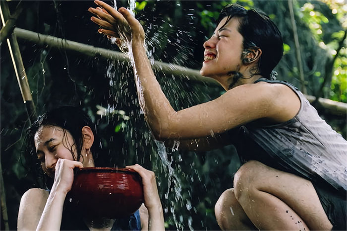 李小冉全裸出演同性电影《植物学家的中国女儿》压抑时代美与毁灭共生的情感叙事1080P MP4